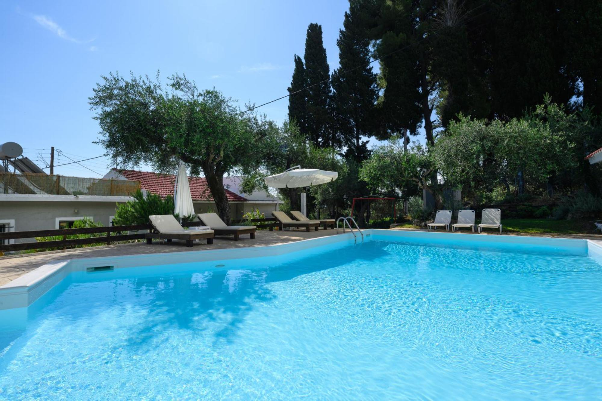 בניטסס Olive Grove Poolside Apartments מראה חיצוני תמונה