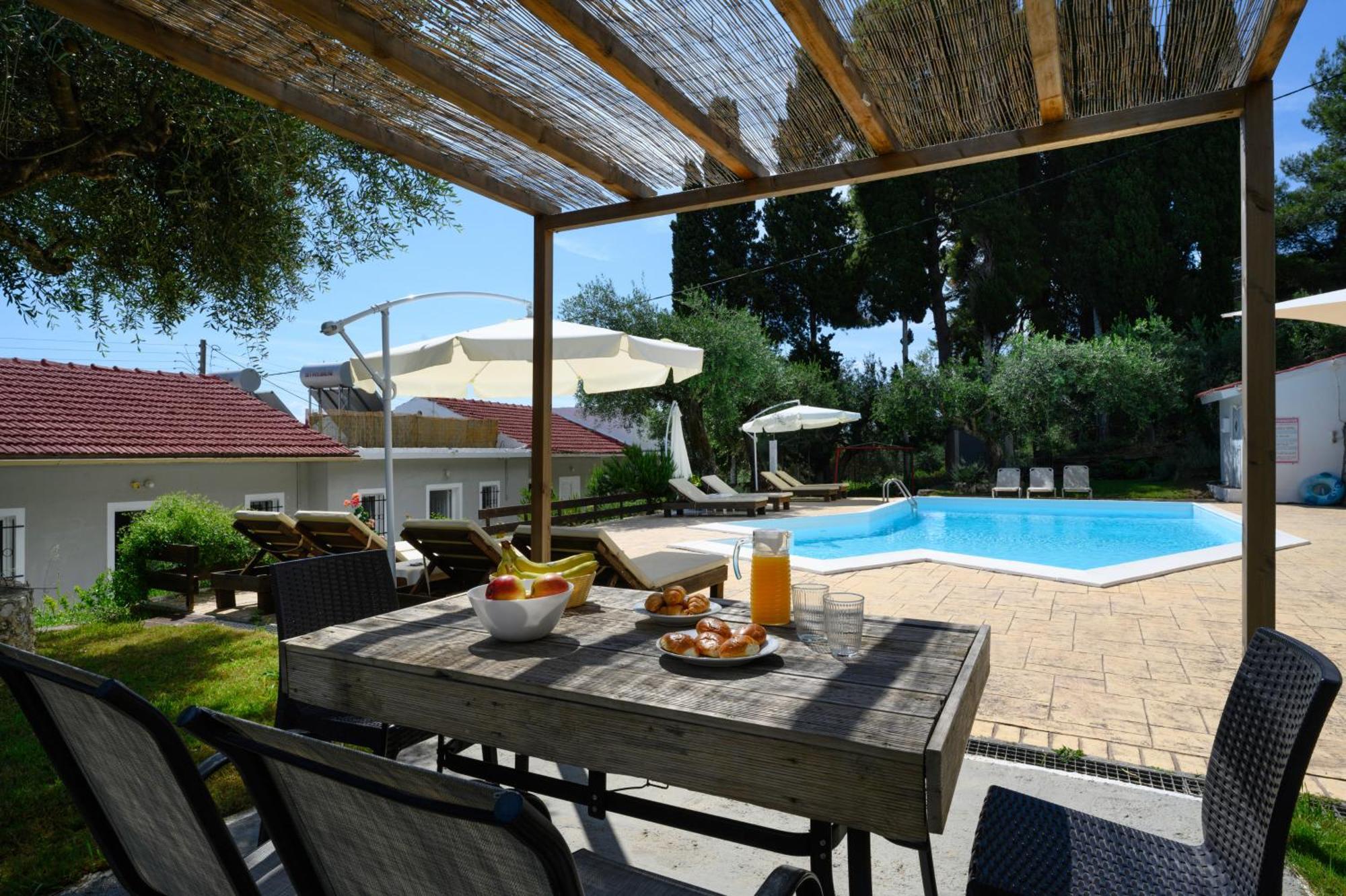 בניטסס Olive Grove Poolside Apartments מראה חיצוני תמונה